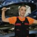 Fatma, muhasebeci olarak girdiği sanayide motor ustası oldu
