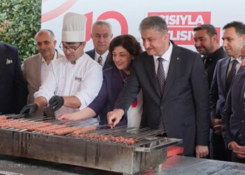 Uluslararası Adana Lezzet Festivali'ne İstanbul'da renkli tanıtım