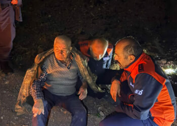 Evden çıktıktan sonra kayboldu, dağda uyurken bulundu