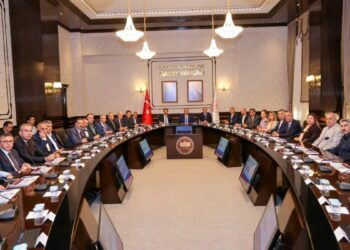 AK Parti'li Yazıcı, Hatay Valiliği'ni ziyaret etti