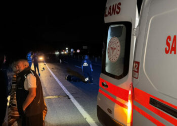 Otomobil ile çarpışan motosikletin sürücüsü hayatını kaybetti