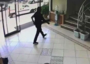 Beykoz'da sendika binasında silahla ateş açan şüpheli yakalandı