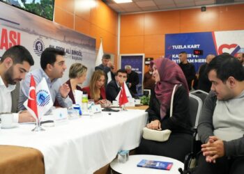 Tuzla’da vatandaşlar taleplerini Başkan Bingöl’e iletti