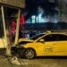 Kazada savrulan araçlar iş yerine çarptı