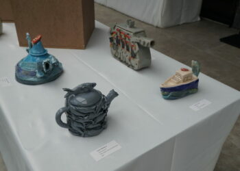 'Çılgın Çaydanlıklar' sergisi ilgi gördü