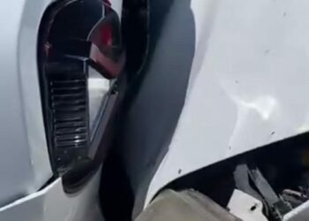 Düğün konvoyunda zincirleme kaza: 2 yaralı