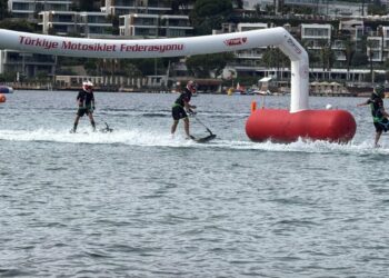 Bodrum’da su jeti ve motosurf yarışları nefes kesti