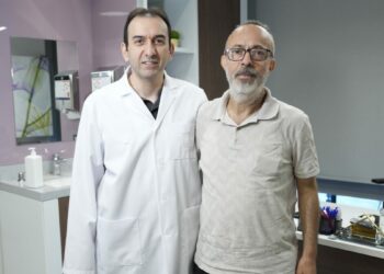 Tekerlekli sandalyeyle başladığı kanser tedavisinde yeniden ayağa kalktı