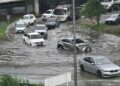 Bangkok'ta sel: Binlerce kişi tahliye edildi