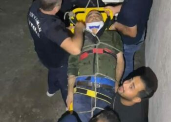 İnşaatta merdiven boşluğuna düşen bekçi yaralandı