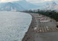 Antalya'da deniz suyu havadan sıcak