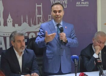 Bakan Kacır: O liderin yanında olmaktan büyük bir şeref duyuyoruz