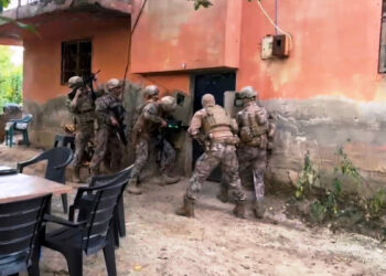 Bitlis’te 9 kilo uyuşturucu ele geçirildi; 2 gözaltı