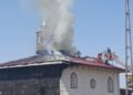 Ağrı Şehir Mezarlığı'ndaki camide yangın