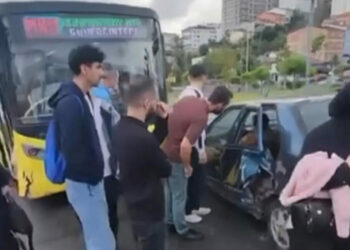 Başakşehir’de İETT otobüsü ile otomobil çarpıştı: 3 yaralı