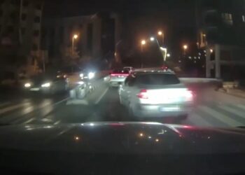 Pendik’te makas atarak trafiği tehlikeye düşüren sürücüye 90 bin lira ceza