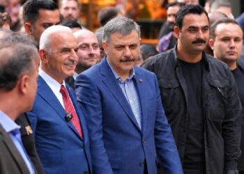 Bakan Çiftci, 'Türkiye Yüzyılı Buluşmaları' kapsamında Ümraniye’yi ziyaret etti