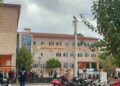 Manisa’daki okulda öğrenciler yeniden dersbaşı yaptı