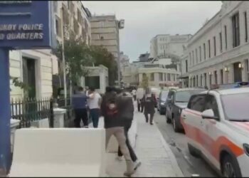 Beyoğlu'nda hanutçuluk yapan 2 şüpheli yakalandı