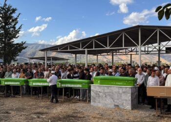 Gaziantep'te kazada ölen 7 kişi toprağa verildi