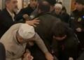 Eyüpsultan Camii’nde çıkan kavgada silahla havaya ateş açan şüpheli yakalandı