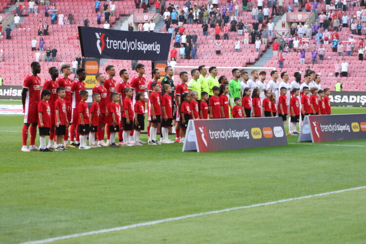 Samsunspor’da 7 futbolcu özel programda, 5 oyuncu milli takımda