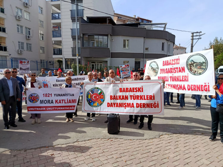 Edirne’de, Mora Katliamı’nın 205'inci yılında Yunanistan Konsolosluğu'na siyah çelenk