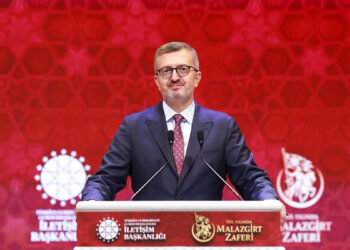 İletişim Başkanı Duran'dan 'İzmir'in kurtuluş yıl dönümü' mesajı: "Anadolu işgalinin sona erdirilmesinde belirleyici"