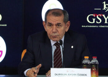 Dursun Özbek'ten transfer açıklaması: "Bu seneki şampiyonluğuna hizmet edecek transferler yaptık"