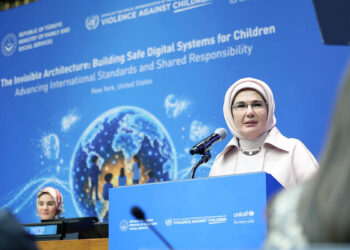 Emine Erdoğan'dan 'Sıfır Atık' paylaşımı: "Sınırlarımızı aşan bir çevre seferberliğine dönüştü"