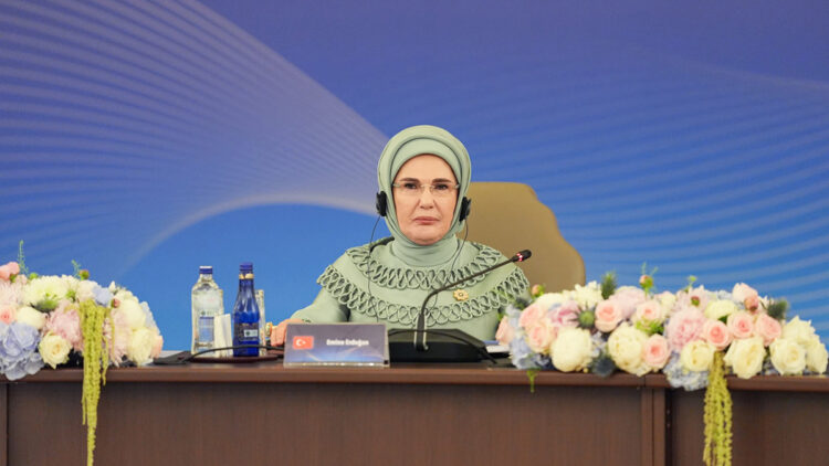 Emine Erdoğan'dan yeni eğitim öğretim yılı mesajı: "Yeni eğitim öğretim yılı hayırlı olsun"