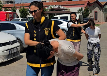Epilepsi nöbeti yalanıyla kaçmaya çalışan hırsızlık şüphelileri: "İhtiyaç sahiplerine yardım topluyoruz"