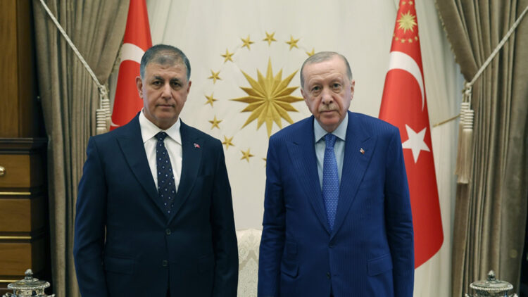 Cumhurbaşkanı Erdoğan, Cemil Tugay'ı kabul etti: İzmir'e gösterdiği ilgi için teşekkür etti