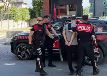 Avcılar’da metruk binada uyuşturucu operasyonu: 2 gözaltı