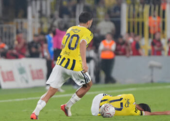 Derbide Beşiktaş’a yenilen Fenerbahçe, 4 maçta ikinci kez mağlup oldu