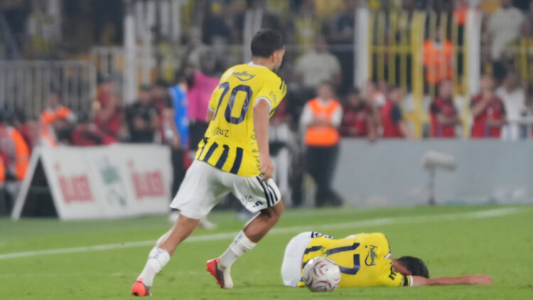 Derbide Beşiktaş’a yenilen Fenerbahçe, 4 maçta ikinci kez mağlup oldu