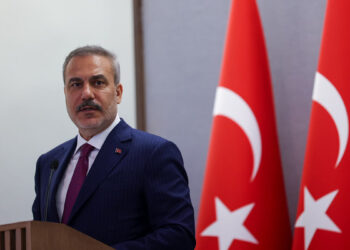 Bakan Hakan Fidan'dan Yunanistan'a uyarı: "Bölgeyi istikrarsızlaştırmak isteyenlerin oyuncağı olmamalı"