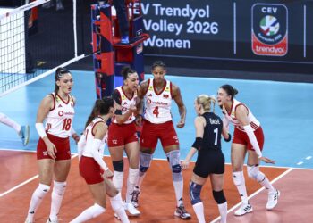 Filenin Sultanları finalde: Sırbistan’ı set vermeden devirdi