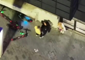Beyoğlu'nda asayiş denetimi; fuhuş pazarlığı dronla tespit edildi
