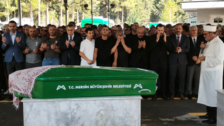Gemi kazasında ölen hastane çalışanı, asker olan kardeşini ziyarete gitmiş