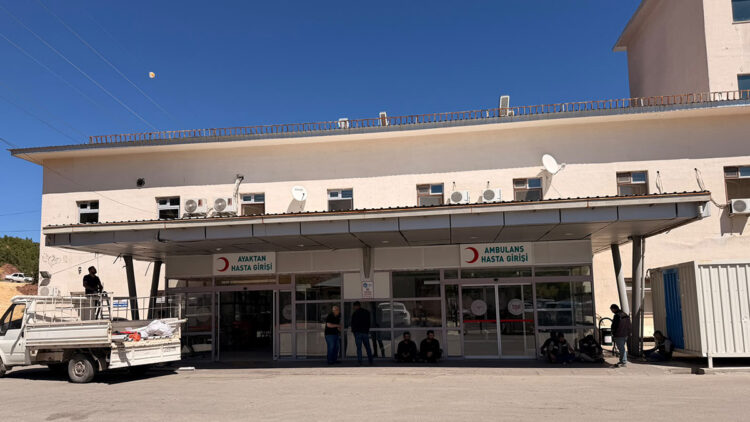 Yüksek gerilim hattında çalışma yaparken 12 metre yükseklikten düşüp ağır yaralandı