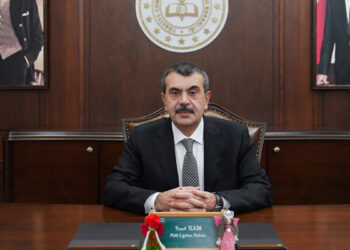 Öğretmenlerin mazerete bağlı yer değişikliğiyle ilgili yeni duyuru yayımlandı