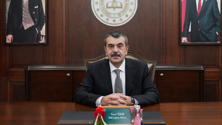 Öğretmenlerin mazerete bağlı yer değişikliğiyle ilgili yeni duyuru yayımlandı