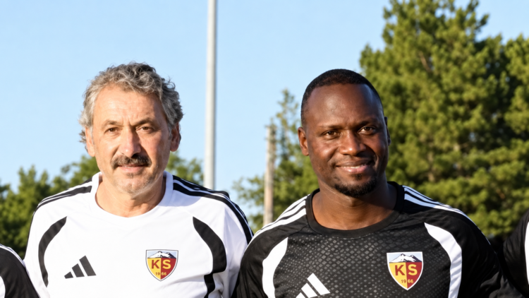 Kayserispor Yardımcı Antrenörü Pereira'ya milli davet: Gine Milli Takımı'nın teknik heyetine çağrıldı