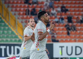 Göztepe'den savunmada başka hücumda başka performans