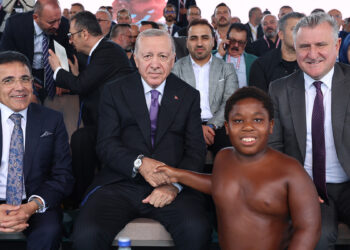 Cumhurbaşkanı Erdoğan, Yağlı Güreş Cumhurbaşkanlığı Kupası final mücadelelerini izledi