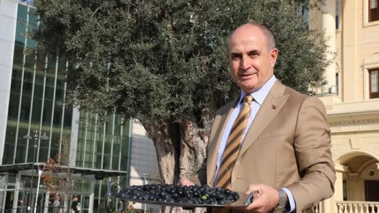 Büyükçekmece Belediyesi’ne yönelik ‘yolsuzluk’ davasında duruşma yarına ertelendi