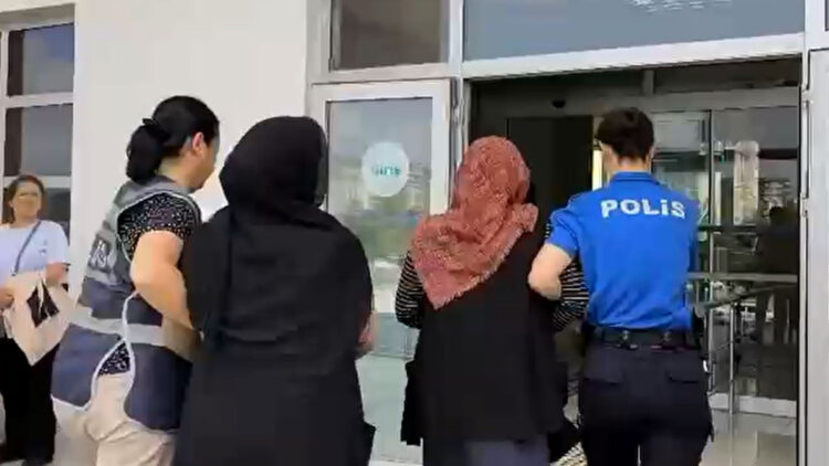 Suç makinesi kadınlar yakalandı: 5 ildeki 6 hırsızlık olayından aranıyorlardı