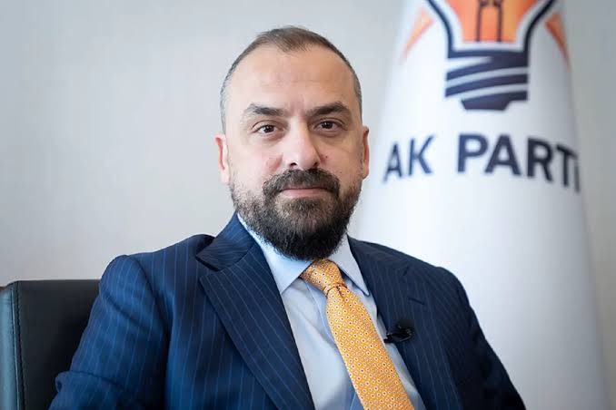 AK Parti'li isim, Özgür Özel'in açıklamalarını değerlendirdi: "Biz yanlış yapanı savunmayız"