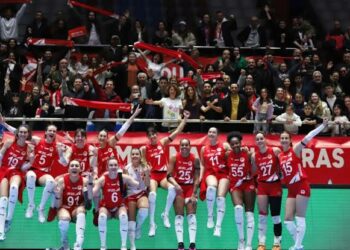 İzmir'de voleybol şöleni: Aras Kargo Dostluk Turnuvası yarın başlıyor
